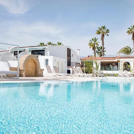 The Club - - Dining - Events * סן מיגל דה אבונה