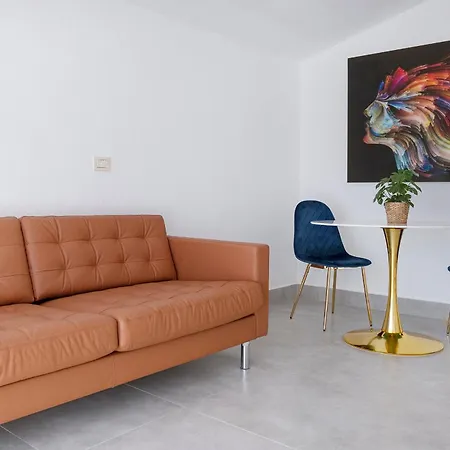 The Club - - Dining - Events Apartment